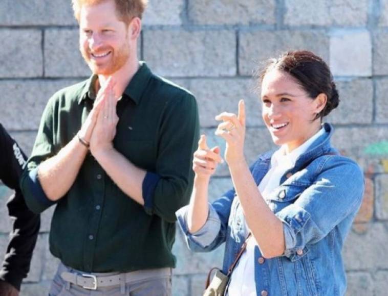 Meghan y Harry vistieron acorde a la ocasión con atuendos casuales y cómodos.<br/>