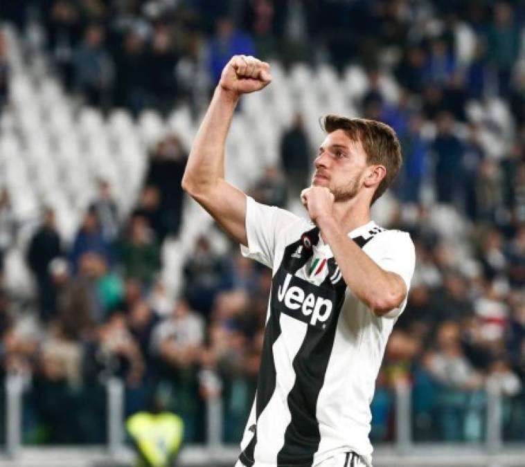 Daniele Rugani: El defensor italiano de 24 años de edad es otro de los que dejará a la Juventus en la próxima campaña, según la prensa de Italia.