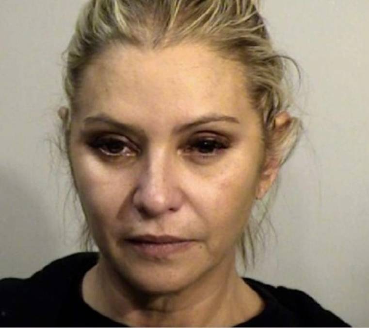 Daniela Castro fue arrestada en Texas por supuestamente sacar de una tienda ropa sin pagar. Al final pareció que todo iba ser un malentendido, pero igual ese momento en el que le tomaron la foto de la ficha policial debe haber quedado marcado de forma indeleble en su memoria.<br/><br/>