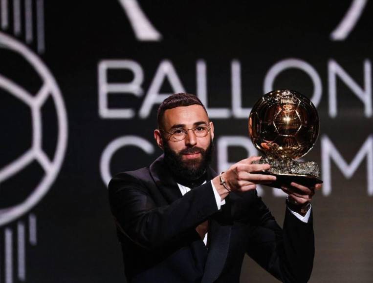 En 2022, el Real Madrid volvió a estar presente en una gala del Balón de Oro tras llevarse el galardón Karim Benzema. El francés selló una gran temporada en la que anotó 44 goles en 46 partidos.