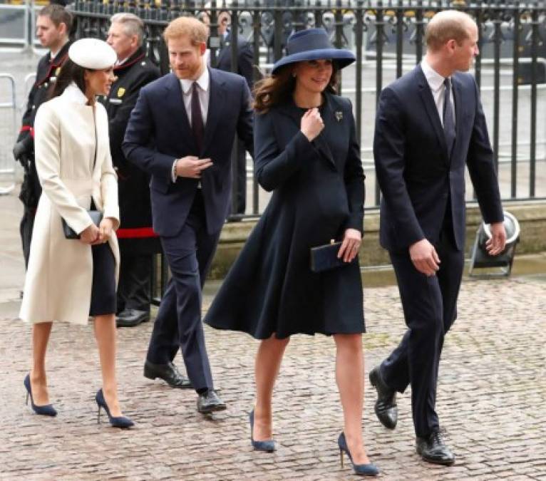 El biógrafo pronosticó que mientras que el hermano de Enrique, el príncipe Guillermo -segundo en la línea de sucesión-, y su esposa Catalina serán el rostro de la Corona en el Reino Unido, Enrique y Meghan pasarán más tiempo representando a la monarquía en la Commonwealth, especialmente en África.<br/><br/>Los cuatro serán los impulsores de un 'cambio radical' de la monarquía, estimó, refiriéndose a ellos como 'the Fab Four', el apodo de los Beatles.