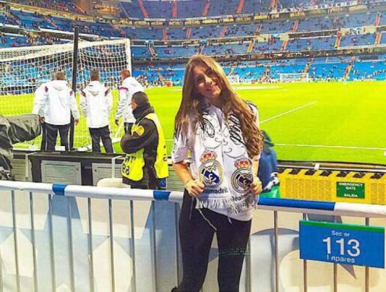 La catracha asiste a todos los partidos que disputa Real Madrid en el estadio Santiago Bernabéu.