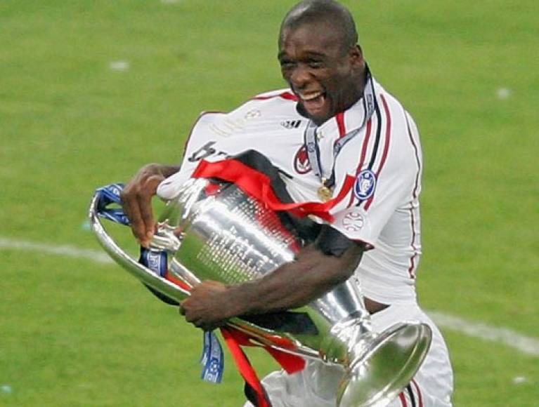 10. En la décima posición Clarence Seedorf (Países Bajos), quien disputó 125 encuentros de Champions League. Es el único jugador que ha sido campeón con tres equipos diferentes (Ajax, Real Madrid y Milan). En cuatro ocasiones levantó la orejona.