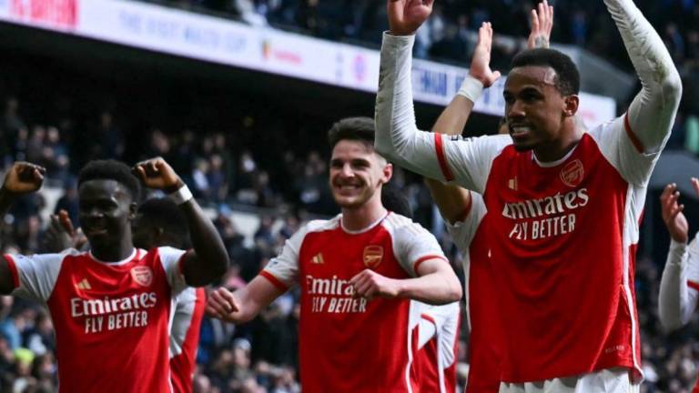 Futbolistas del Arsenal celebraron con mucha euforia el triunfazo ante Tottenham.