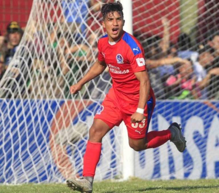 Michael Chirinos: El jugador se fue de Honduras y se trasladó a México para jugar con los Lobos BUAP de la primera división del fútbol azteca. Es una sensible baja del Olimpia .