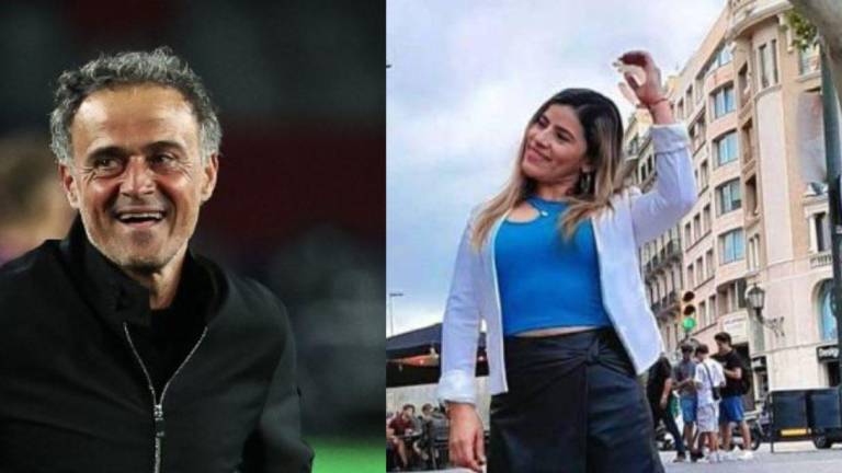 Una joven hondureña se ha convertido en la mano derecha de Luis Enrique, director técnico del PSG.