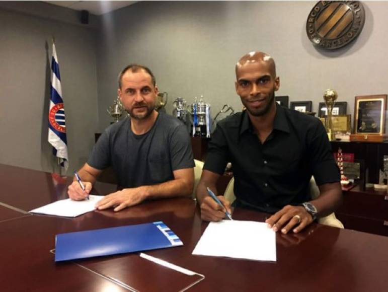 El club catalán Espanyol ya tiene a su deseado central. Naldo, procedente del Krasnodar ha sido el elegido. El futbolista ya ha pasado la revisión médica y ya ha firmado su contrato.