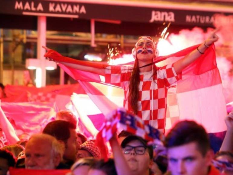 Esta bonita aficionada de Croacia no disfrutó la victoria de su selección por 2-1 sobre Inglaterra en las semifinales del Mundial Rusia 2018.