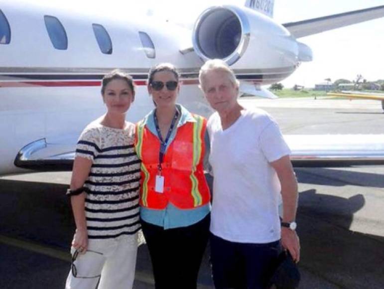 En 2015 Michael Dougas y Catherine Zeta-Jones también se decidieron por el paraíso de Roatán para disfrutar de unas vacaciones.<br/>