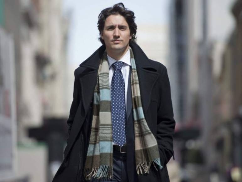 Justin Trudeau fue a estudiar a la Universidad de Columbia Británica y su hermano menor, Michel, murió en una avalancha en la provincia en 1998.