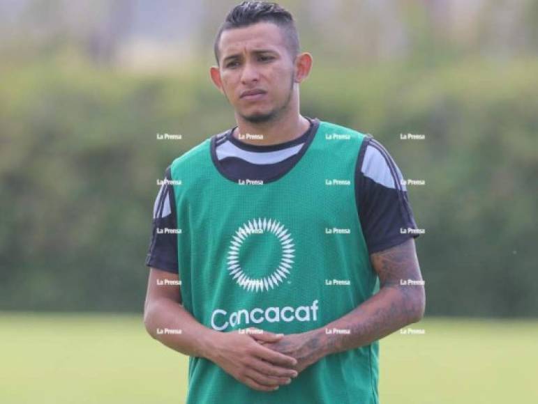 Marvin Cálix: El futbolista se había presentado a la pretemporada del Motagua, pero ha sido descartado por Diego Vázquez por lo que no entra en sus planes. El mediocampista fue dado de baja en la UPN y anda en búsqueda de equipo.<br/>