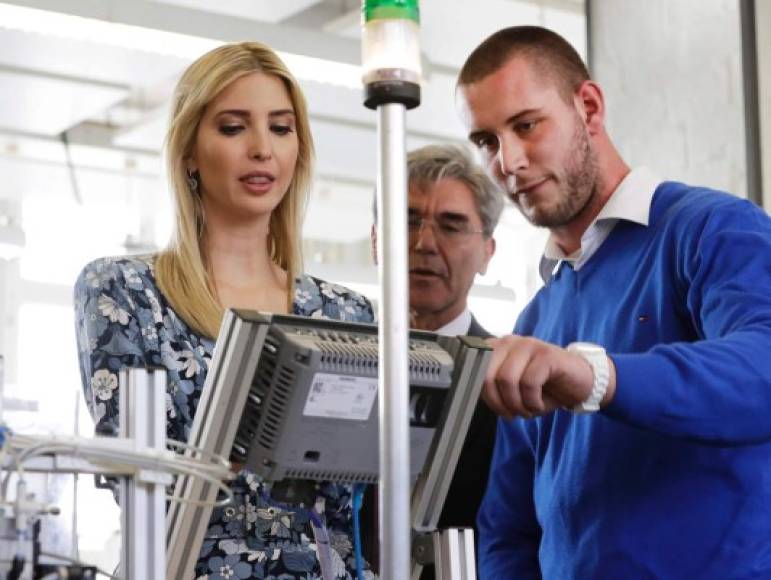 La joven empresaria también visitó las instalaciones de la compañía Siemens en Berlín.