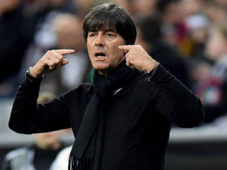 Joachim Löw: Se encuentra sin dirigir y anteriormente tuvo éxito con la selección de Alemania ya que los hizo campeón en el 2014.