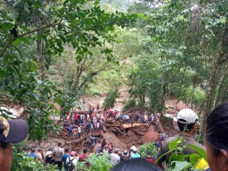 A 'estas familias se les había visitado continuamente, estaban asentadas en una zona de riesgo. En años anteriores se las había presentado propuestas de reubicación, no lo aceptaron, y luego, en estos días, habían sido visitados pidiéndoles' ser evacuados, afirmó la vicepresidenta Rosario Murillo, esposa del presidente del país, Daniel Ortega.