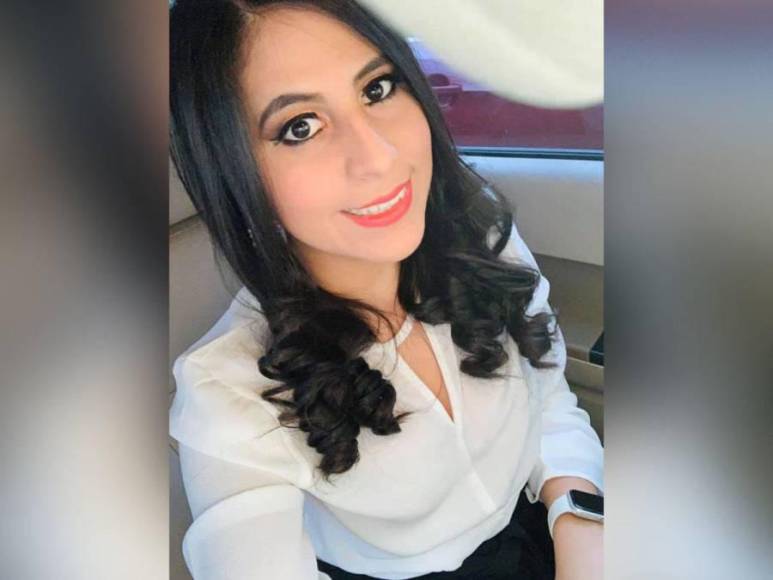 La joven fallecida fue identificada como Kimberly García, de 32 años, quien viajaba junto a su pequeña hija de tres años y una hermana.