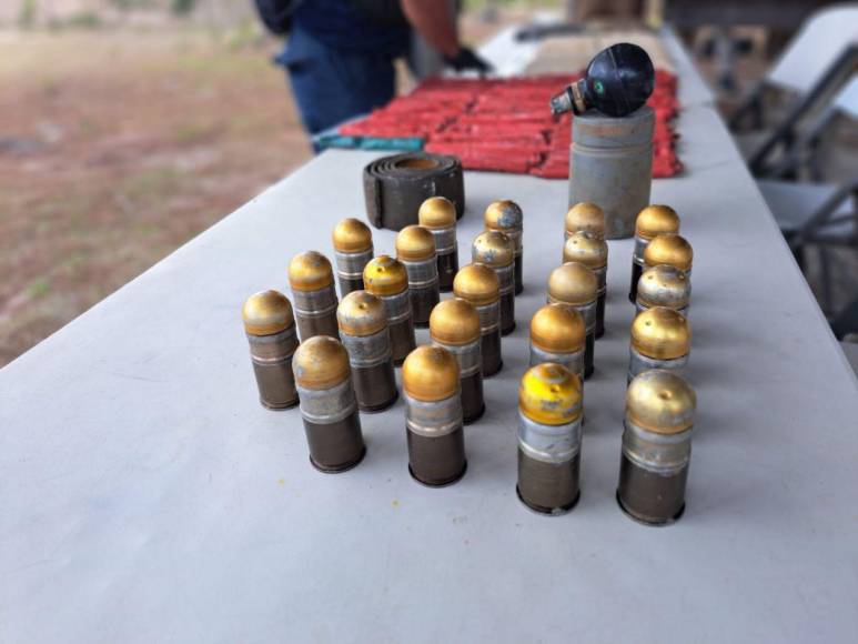 5,632 municiones, entre prohibidas y comerciales.
