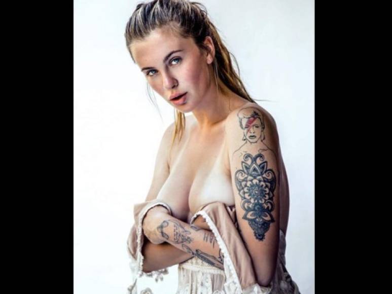 La chica tiene varios tatuajes en su cuerpo. Foto: Instagram