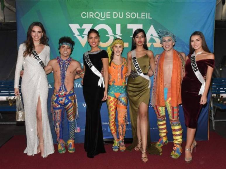 Miss República Checa Barbora Hodacová, Miss Croacia Mia Rkman, Miss Malasia Shweta Sekhon, and Miss Dinamarca Katja Stokholm.