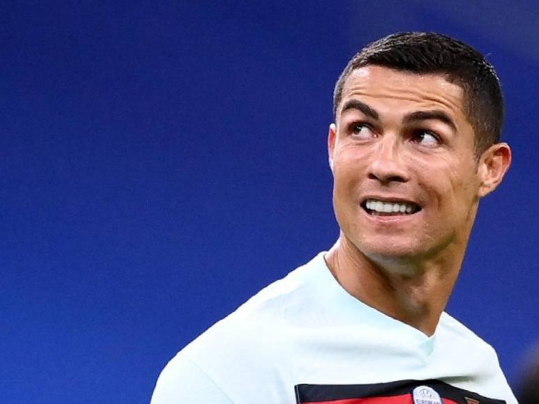 Cristiano Ronaldo no contaba para el técnico Erik ten Hag y determinó concluir su paso en el fútbol de Europa para irse al fútbol de Arabia Saudita con el Al Nassr.
