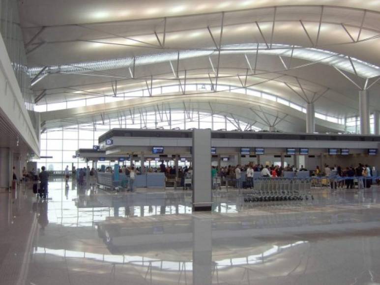 8. Aeropuerto Internacional Tan Son Nhat (Vietnam). Varios de los encuestados reportaron irregularidades en esta terminal.