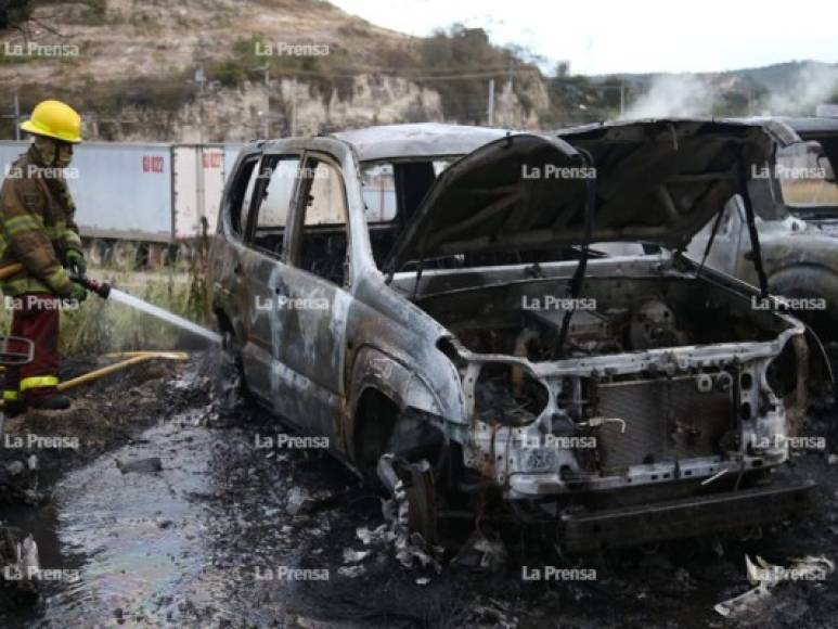 El predio de la OABI se halla en las cercanías del anillo periférico. Hasta este momento se desconoce el origen del incendio. Las autoridades del Cuerpo de Bomberos realizan las investigaciones del caso.