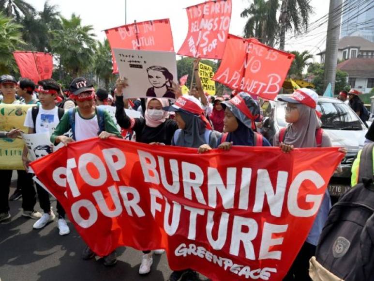 Activistas por el medioambiente en Yakarta, Indonesia.