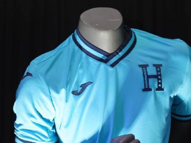 La azul turquesa es una de las que más ha llamado la atención y la H la estará utilizando en sus partidos de visitante. 