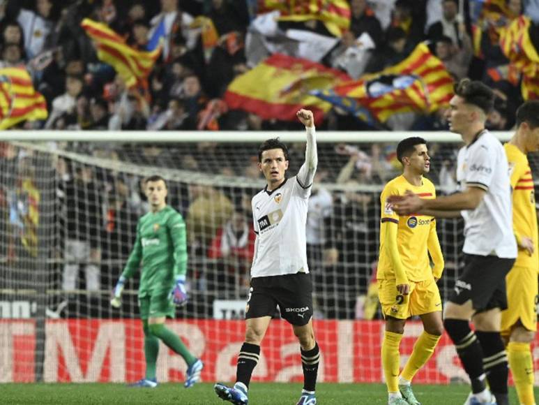 Valencia le terminó robando dos puntos a un Barcelona que ya disfrutaba del triunfo.