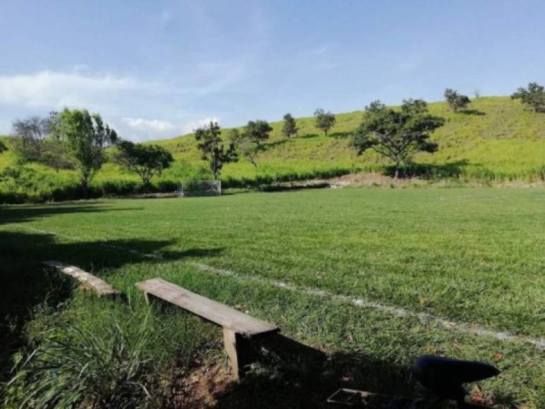 En la aldea Agua Sucia de Quimistán, Santa Bárbara, se encuentra esta cancha.