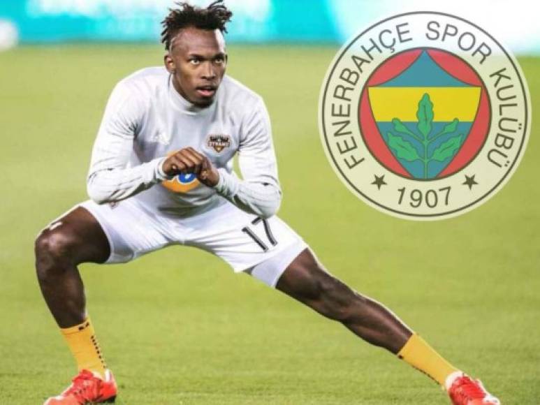 El nombre de Alberth Elis nuevamente es noticia, y en esta ocasión renace la posibilidad de que podría llegar al club Fenerbahce, uno de los equipos históricos de la primera división del fútbol de Turquía. Según la cuenta de Twitter Fenerbahçetransfer, el club de la ciudad de Estambul, contrataría a Elis por unos tres años.