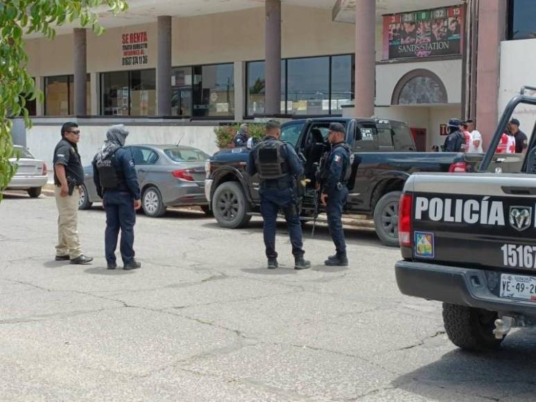 Las indagaciones policiacas establecen que los enfrentamientos provocaron las muertes reportadas esa noche y que mantienen en estado de sitio al estado mexicano. 