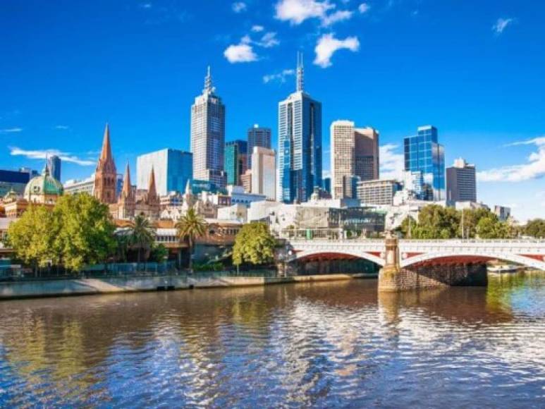 MELBOURNE, AUSTRALIA.<br/>Melbourne es una ciudad con uno de los climas más variados del mundo pues así como hace calor un día, hace frío al siguiente. Sin embargo, cuando sale el sol, esta ciudad del sur de Australia alcanza los 51°C, en especial en verano.