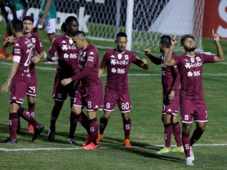 Deportivo Saprissa (Costa Rica) - El Monstruo Morado obtuvo la clasificación luego de ganarle al Marathón en duele directo de la Liga Concacaf.