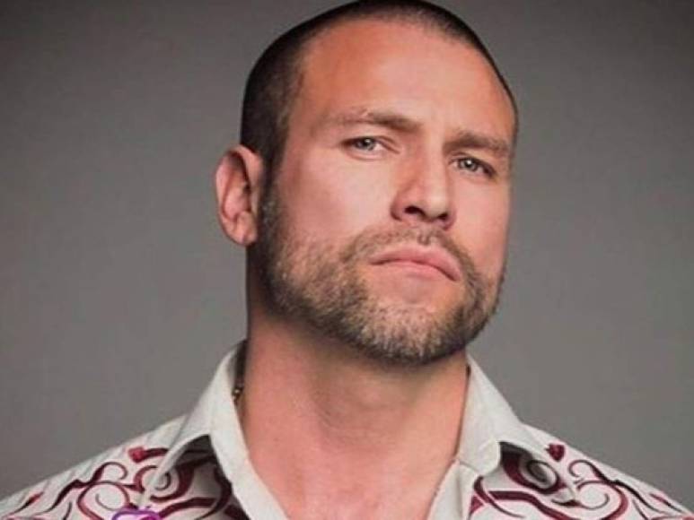 El Señor de los cielos, Rafael Amaya, ya está de regreso en el ojo público y confiesa las oscuras razones que lo mantuvieron lejos de la pantalla chica.