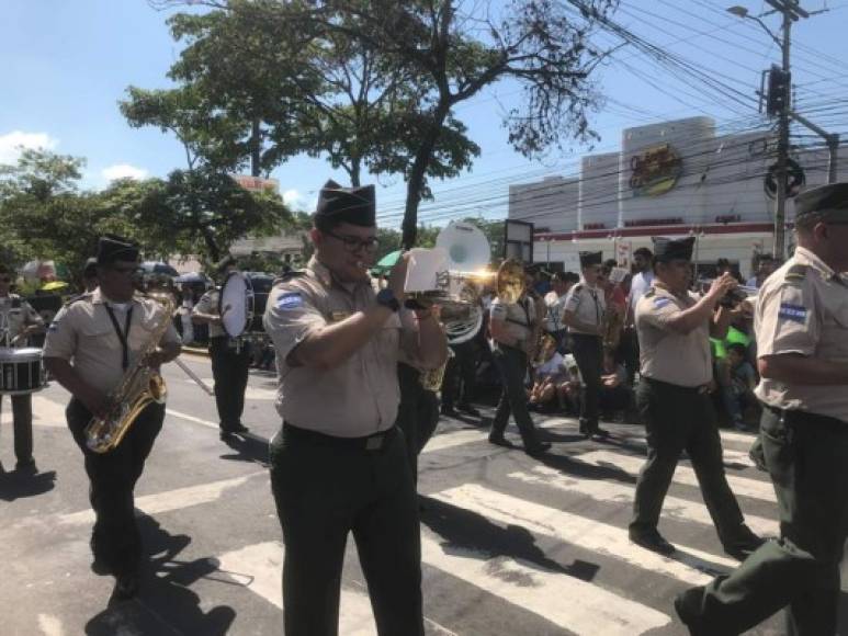 Banda marcial del Liceo Militar en San Pedro Sula.