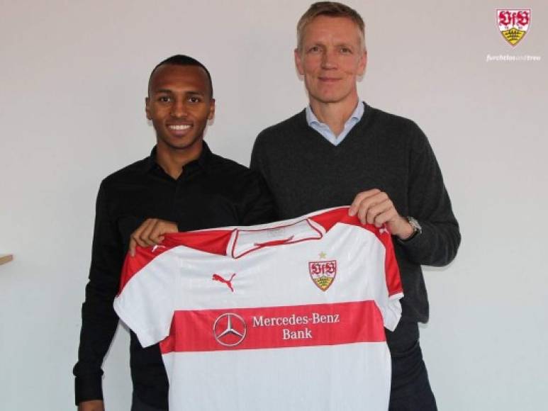 El joven delantero norteamericano del Bayern Múnich, Julian Green, se marcha al Stuttgart donde intentará reafirmarse como uno de los futbolistas con más proyección del panorama europeo. El conjunto alemán ya lo ha hecho oficial en su página web.