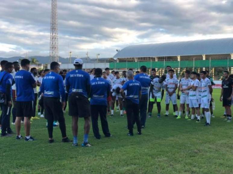 El Platense también está a la espera de otro fichaje. Se trata de Sergio Murillo, 'un carrilero media punta que también viene de Colombia', anunció el técnico Jhon Jairo López. 'Esperamos que se incorporen el próximo viernes'.