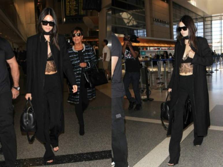 Kendall llegó a París muy acompañada de su madre Kris Jenner.
