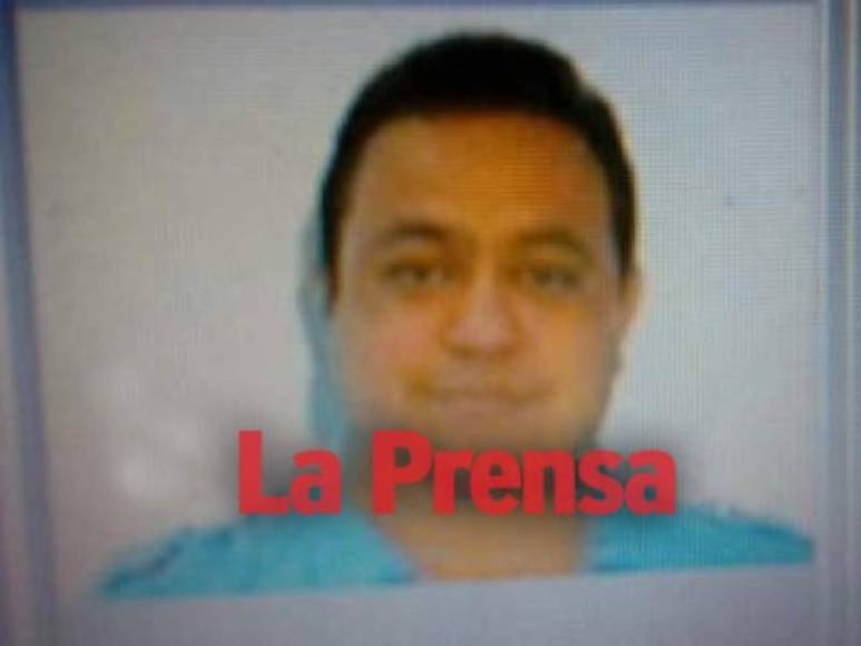 Carlos Mauricio Toledo, conocido como Carlitos, amigo íntimo de Tony Hernández y traficante a las órdenes del Rojo, según reveló el mismo acusado durante su interrogatorio en noviembre de 2018. Asesinado en 2011, fue quien presentó en su casa a Tony y al Rojo en 2004, según testificó este último.