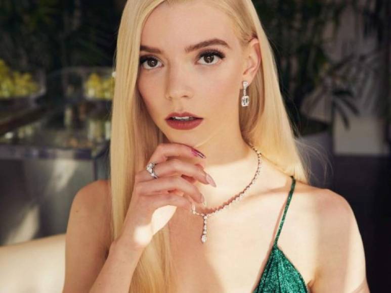 La revista Variety ha recibido una lluvia de críticas en redes sociales luego de calificar a la actriz Anya Taylor-Joy como una “mujer de color”, por sus raíces latinas.