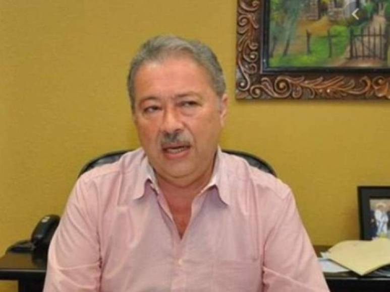 Ramón Antonio Lara<br/><br/>Ostenta el cargo de director del Instituto Nacional Agrario y percibió un cheque de la Fundación Todos Somos Honduras por 5.9 millones de lempiras, cantidad fue depositada en su cuenta personal.
