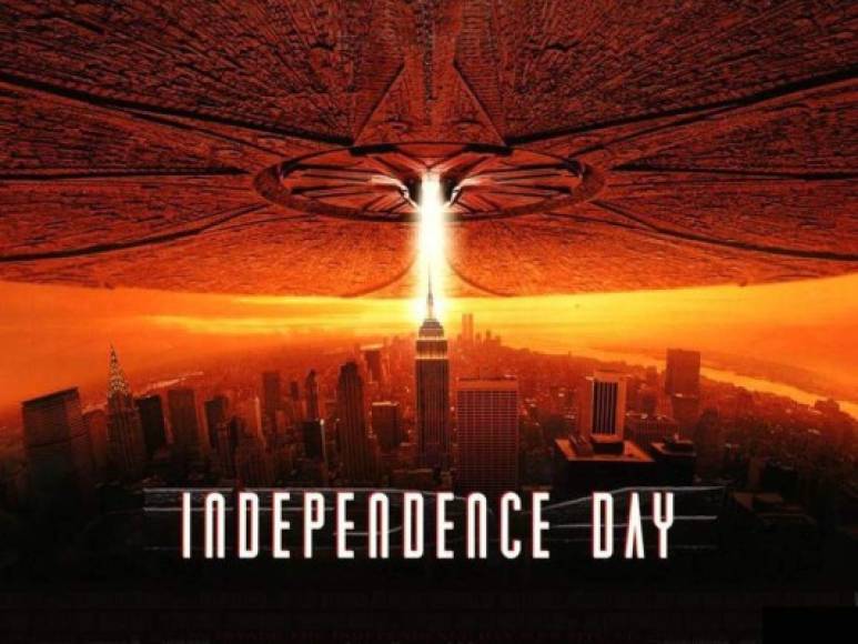 Independence Day<br/><br/>Will Smith dejó de ser el Príncipe de Bel-Air de la mano de Roland Emmerich, el director que más veces ha destruido el mundo, en esta cinta ultrapatriótica que, sin embargo, tiene un ritmo endiabladamente contagioso.