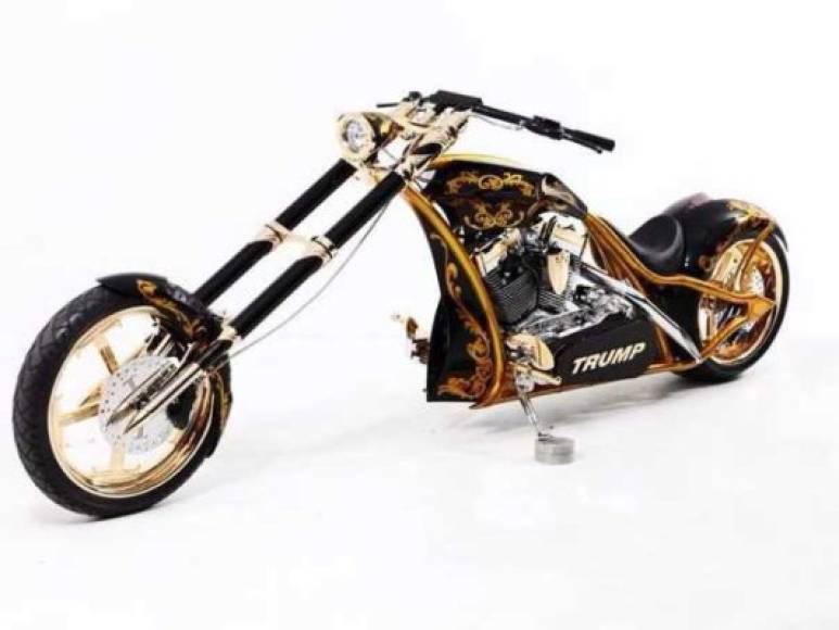 Donald Trump le encargó al equipo de Orange County Choppers fabricar esta moto personalizada con partes de oro de 24 quilates. Todo un lujo.