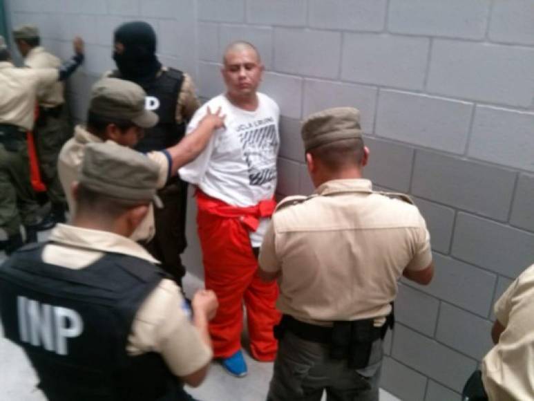 Cabecillas de la pandilla 18 fueron trasladados de la Penitenciaría Marco Aurelio Soto a la cárcel de máxima seguridad 'El Pozo' en Santa Bárbara para evitar que sigan ordenando crímenes desde las celdas.
