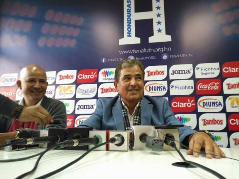 El técnico colombiano Jorge Luis Pinto se despidió este viernes de la Selección de Honduras, con una conferencia de prensa en la que lloró. 'Les fallé a todos', dijo a los medios.