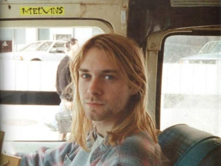 8- Cobain era malo al volante. En la primera gira de Nirvana en la furgoneta del bajista Krist Novoselic, había una lista de conductores que incluía a todos, excepto a Cobain, que fue suspendido porque conducía, según su entonces su novia Tracy Marander, 'como una viejecita'.