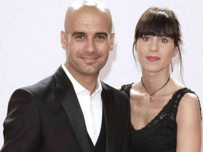 La mujer de Pep Guardiola, ex entrenador del FC. Barcelona y actual míster del Bayern de Münich