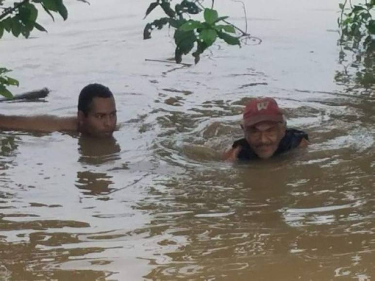 Los bomberos de la estación de San Pedro Sula reportaron el rescate de una persona.<br/>