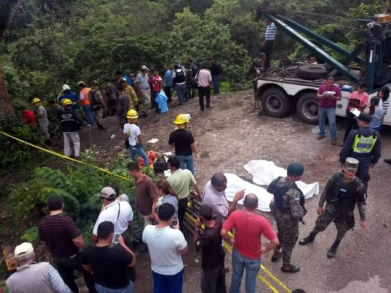 Escena donde murieron al menos 11 personas. Tres murieron en el hospital de Santa Rosa de Copán.