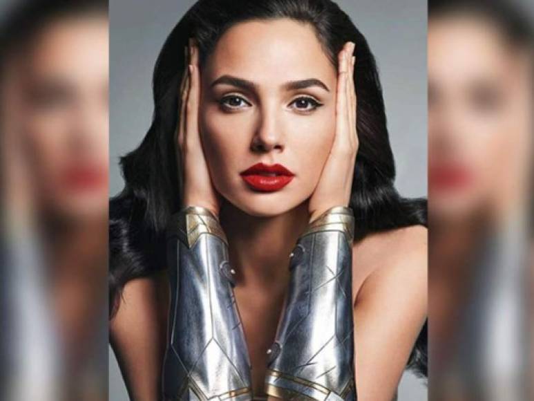 La actriz israelí Gal Gadot ha causado furor en las redes sociales al mostrar su rostro sin una gota de maquillaje.